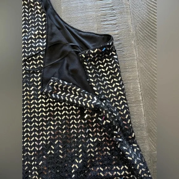 NWT Superdown Angelia One Shoulder Dress - Picture 3 of 5